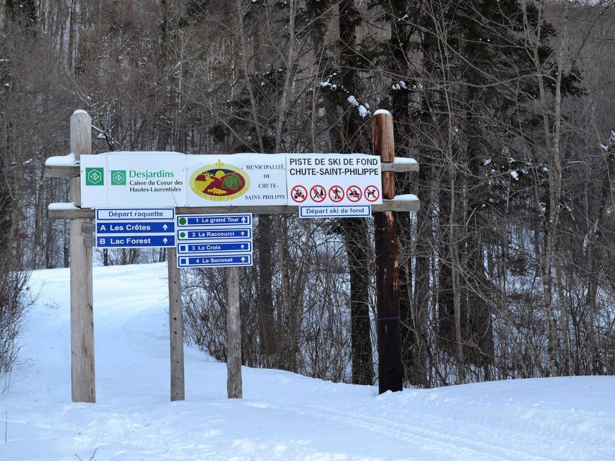 Les 4 Chalets - Le 605 Lac-Saint-Paul Kültér fotó